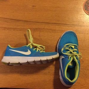 Nike flex experience RN